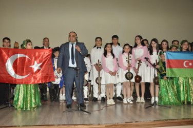 Biləsuvar rayonunda Üzeyir Hacıbəylinin anadan olmasının 140-cı ildönümünə həsr edilən "Üzeyir dühası" adlı konserti keçirilib.