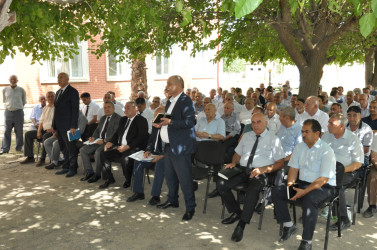 Biləsuvar Rayon İcra Hakimiyyətinin başçısı Faiq Qürbətov iyul ayının 10-da Xırmandalı kəndində səyyar qəbul keçirdi.