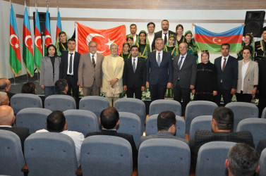 Türkiyədən gələn qonaqların Heydər Əliyev Mərkəzində rayon ictimaiyyəti ilə görüşü keçirilib.