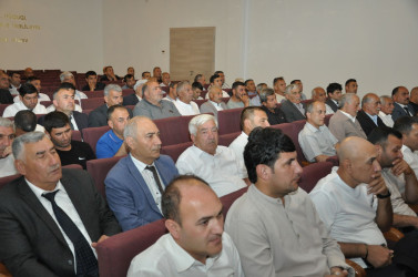 Biləsuvar rayonunda kənd təsərrüfatının mövcud vəziyyəti, qazanılan uğurlar və qarşıda duran  vəzifələr  təhlil edilib.