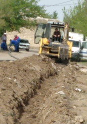 Biləsuvar rayonunun Xırmandalı kəndində əhalinin içməli su təminatını yaxşılaşdırmaq üçün yeni su xətti çəkilir.