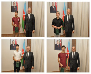 Ali təhsil müəssisələrinə 600 baldan yuxarı nəticə ilə qəbul olunmuş məzunlarla görüş keçirilib.