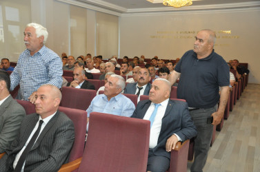 Biləsuvar rayonunda kənd təsərrüfatının mövcud vəziyyəti, qazanılan uğurlar və qarşıda duran  vəzifələr  təhlil edilib.
