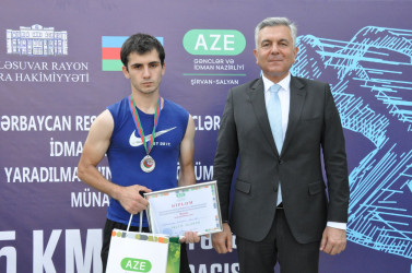 Biləsuvarda qaçış idman növü  üzrə rayon birinciliyi keçirilib.