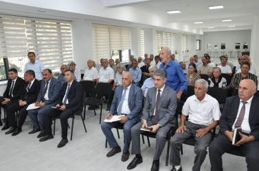 Biləsuvar Rayon İcra Hakimiyyətinin başçısı Faiq Qürbətov 15 iyul tarixdə növbəti səyyar qəbulu Bəydili kənd sakinləri ilə keçirdi.