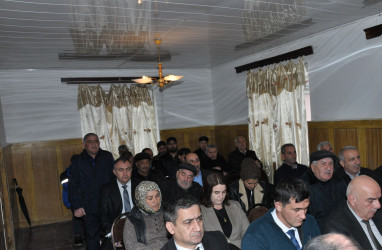 Biləsuvar Rayon İcra Hakimiyyətinin başçısı Faiq Qürbətov 14 yanvar 2026-cı il tarixdə rayonun Çinarlı və Aranlı kənd sakinləri ilə səyyar qəbul keçirdi.