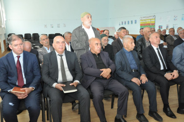 Biləsuvar Rayon İcra Hakimiyyətinin başçısı Faiq Qürbətov 12 may 2026-cı il tarixdə rayonun Xırmandalı kənd sakinləri ilə səyyar qəbul keçirdi.