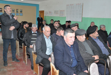 Biləsuvar Rayon İcra Hakimiyyətinin başçısı Faiq Qürbətov 18 mart 2026-cı il tarixdə rayonun Səmədabad kənd sakinləri ilə səyyar qəbul keçirdi.