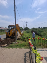 Biləsuvar Rayon İcra Hakimiyyətinin başçısı Faiq Qürbətovun kəndlərdə keçirdiyi səyyar qəbullar zamanı vətəndaşlar tərəfindən qaldırılan məsələlərin icrası davam etdirilir.